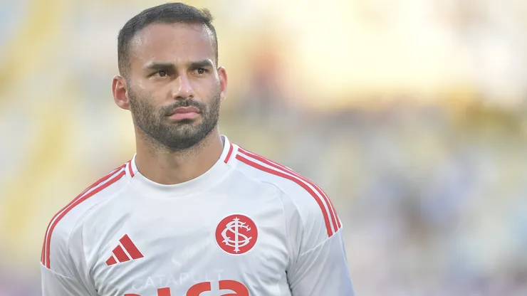 RJ - RIO DE JANEIRO - 25/10/2025 - BRASILEIRO A 2025, FLUMINENSE X INTERNACIONAL - Thiago Maia jogador do Internacional durante partida contra o Fluminense no estadio Maracana pelo campeonato Brasileiro A 2025. Foto: Thiago Ribeiro/AGIF