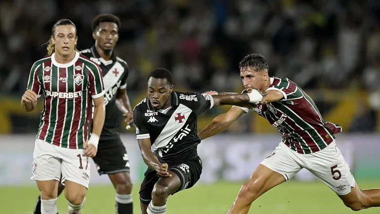 Vasco e Flu se enfrentaram pela última vez em dezembro.