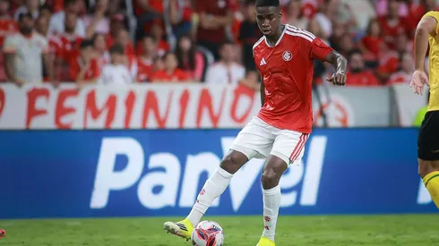 Felix Torres (Internacional) durante jogo contra o Ypiranga, no dia 21.02.2026. Foto: Maxi Franzoi/AGIF