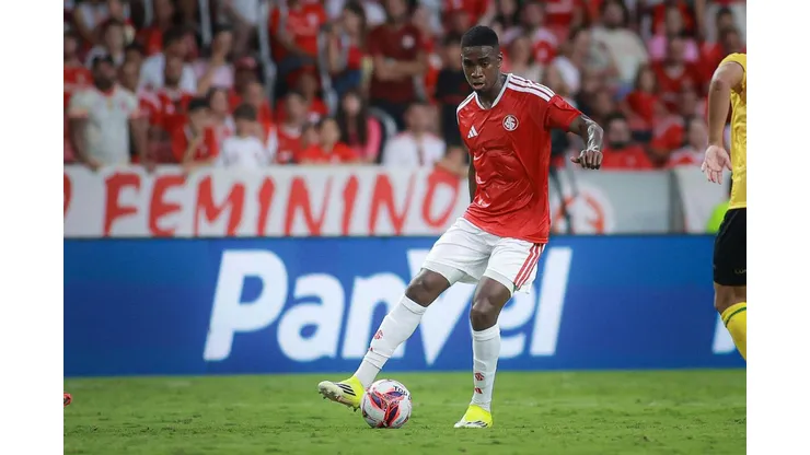 Felix Torres (Internacional) durante jogo contra o Ypiranga, no dia 21.02.2026. Foto: Maxi Franzoi/AGIF