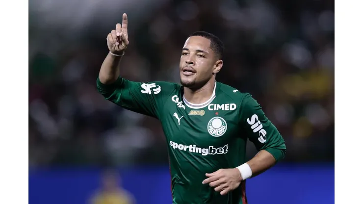 Vitor Roque (Palmeiras) celebrando seu gol contra o Capviariano, no dia 21.02.2026. Foto: Marcello Zambrana/AGIF