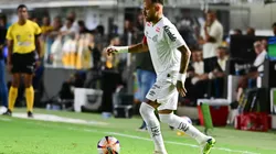 Neymar (Santos) durante jogo contra o Velo Clube, no dia 15.02.2026. Foto: Jota Erre/AGIF
