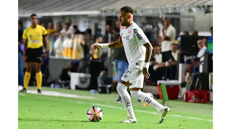 Neymar (Santos) durante jogo contra o Velo Clube, no dia 15.02.2026. Foto: Jota Erre/AGIF