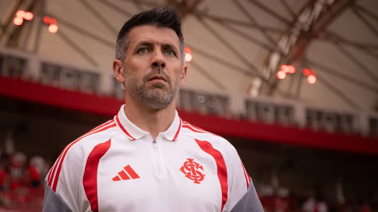 Pezzolano é o técnico do Internacional. Foto: Maxi Franzoi/AGIF