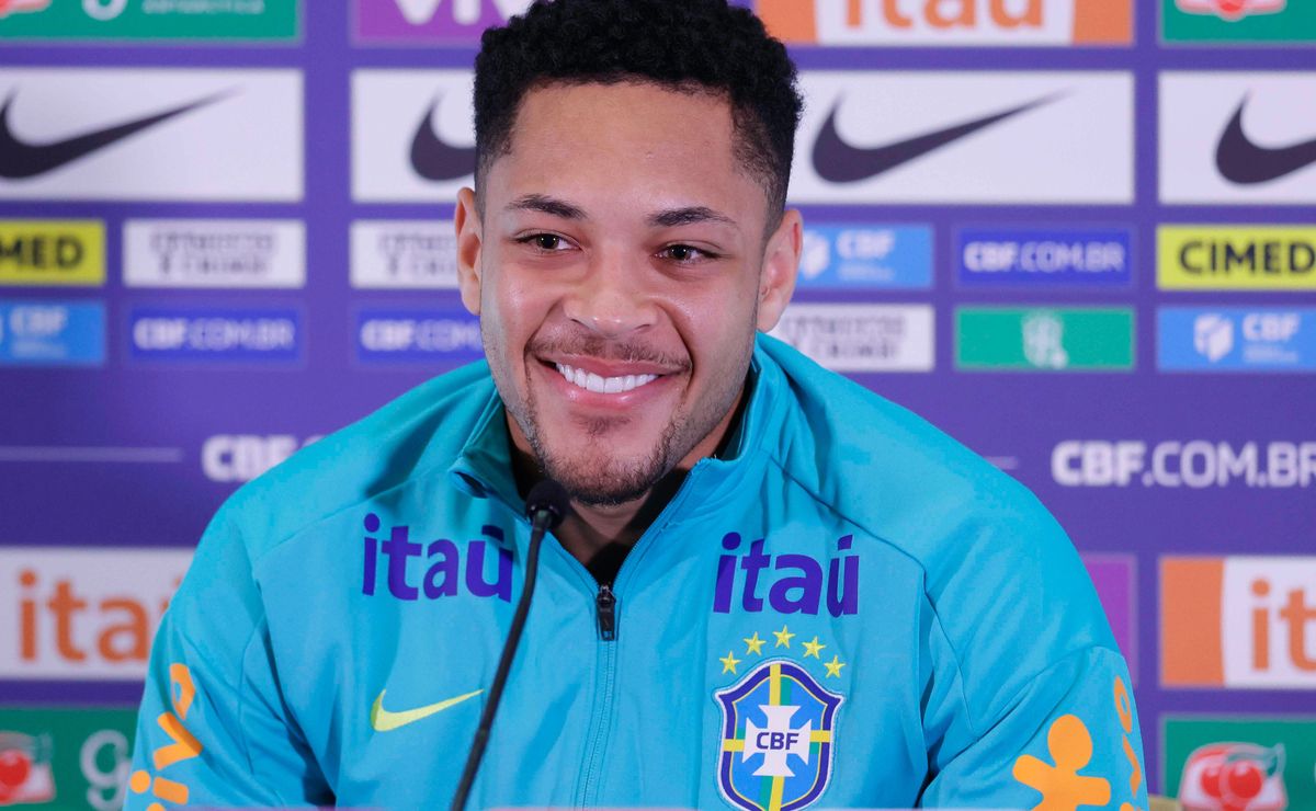 Vitor Roque abre o jogo e define postura sobre possível convocação para a Copa do Mundo