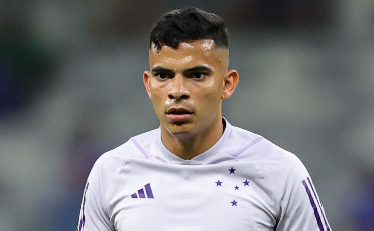 Bruno Rodrigues recebe elogios de Amaral após gol na reestreia pelo Cruzeiro no Campeonato Mineiro