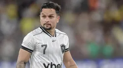 Artur jogador do Botafogo durante partida contra o Fluminense no estadio Maracana pelo campeonato Brasileiro A 2026. Foto: Thiago Ribeiro/AGIF