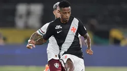 Tchê Tchê em ação no clássico entre Vasco e Fluminense