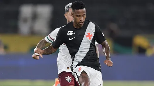Tchê Tchê em ação no clássico entre Vasco e Fluminense