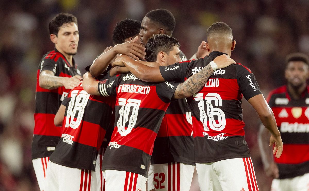 Flamengo reage no segundo tempo, vence o Madureira e encaminha vaga na final do Carioca