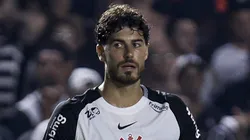 Pedro Raul perde gol incrível mesmo em classificação do Corinthians sobre a Lusa.