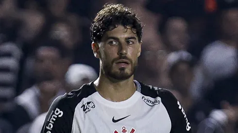 Pedro Raul perde gol incrível mesmo em classificação do Corinthians sobre a Lusa.