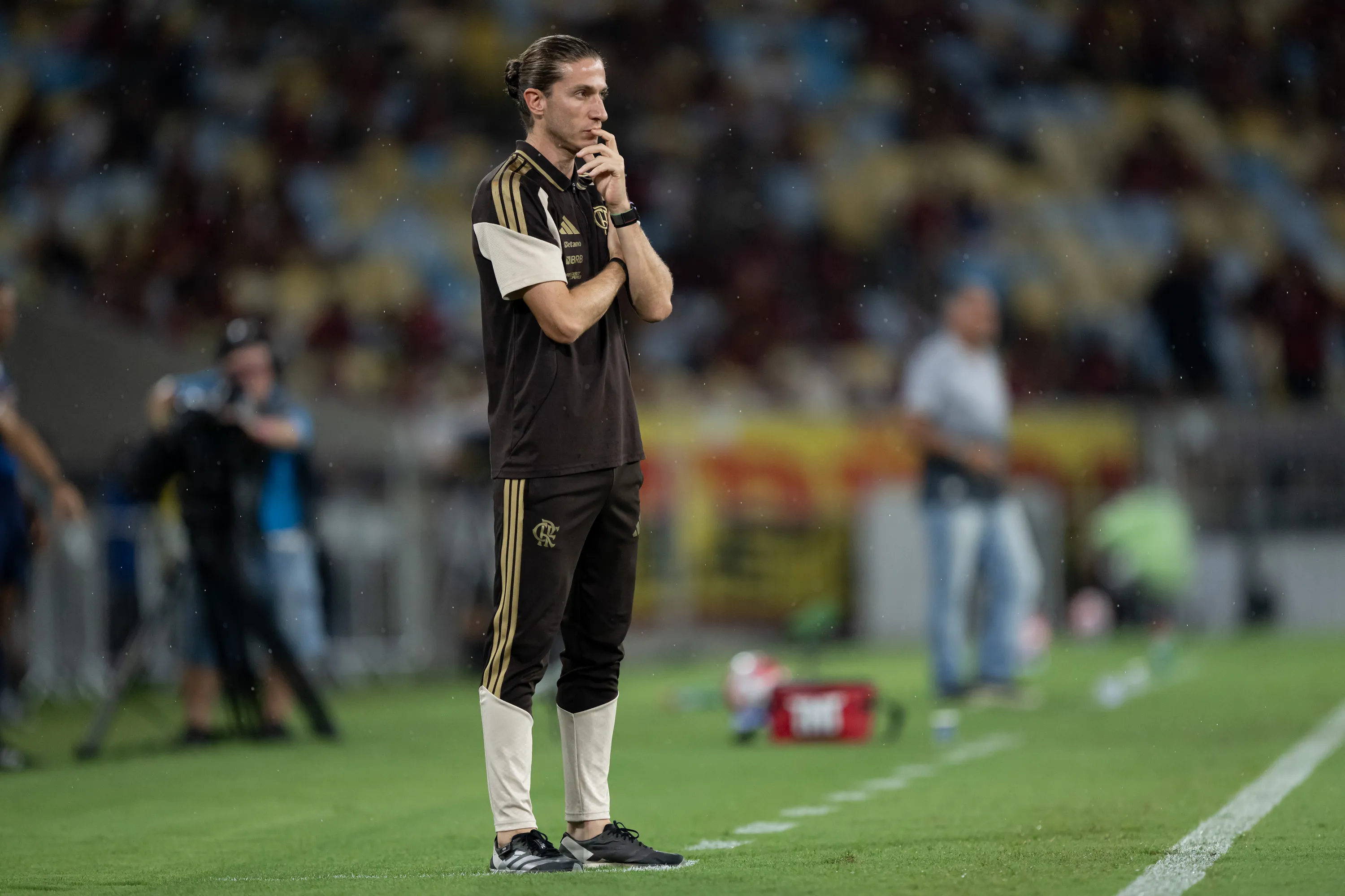 Filipe Luis tecnico do Flamengo durante partida contra o Madureira no estadio Maracana pelo campeonato Carioca 2026. Foto: Jorge Rodrigues/AGIF
