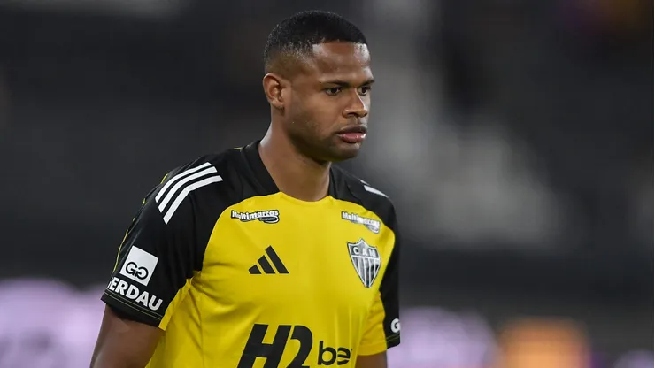 Junior Santos jogador do Atletico-MG durante aquecimento antes da partida contra o Botafogo no estadio Engenhao pelo campeonato Brasileiro A 2025.