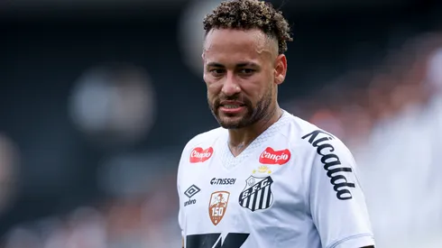 Neymar teve atuação abaixo do esperado em Novorizontino x Santos – Foto: Ricardo Moreira/Getty Images