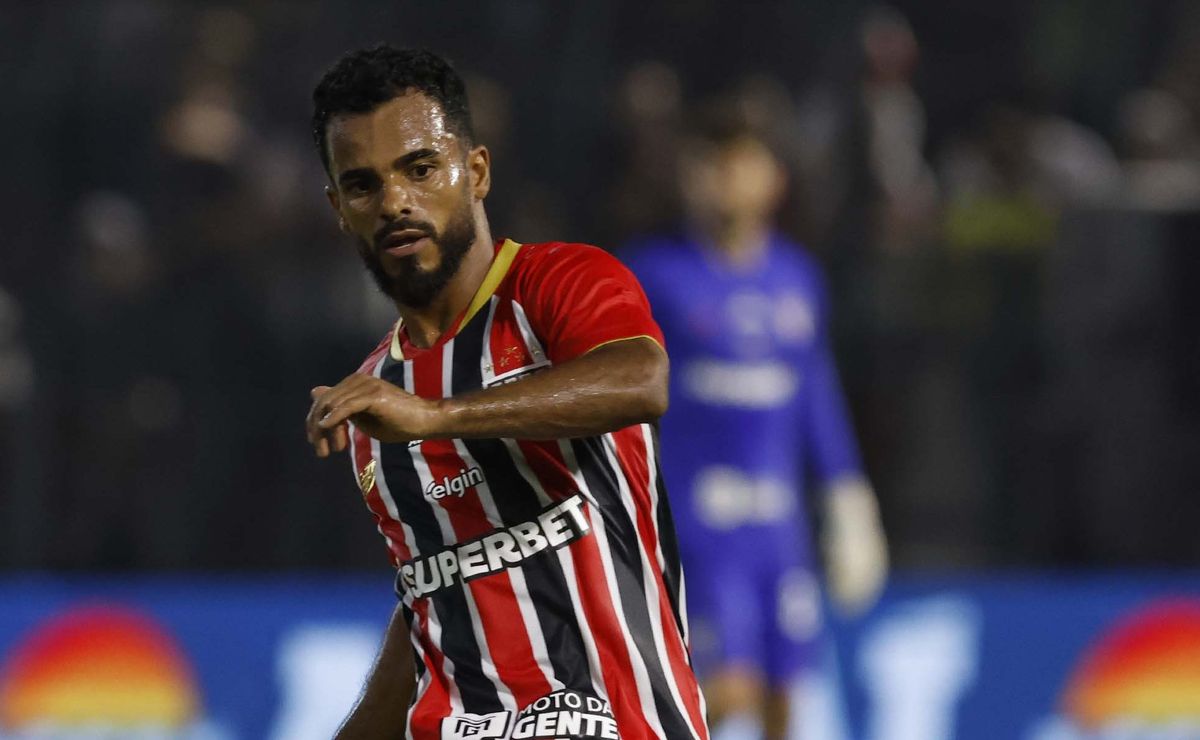 Dupla ex-Mirassol se adapta rápido ao São Paulo, e Danielzinho e Lucas Ramon viram titular com Crespo