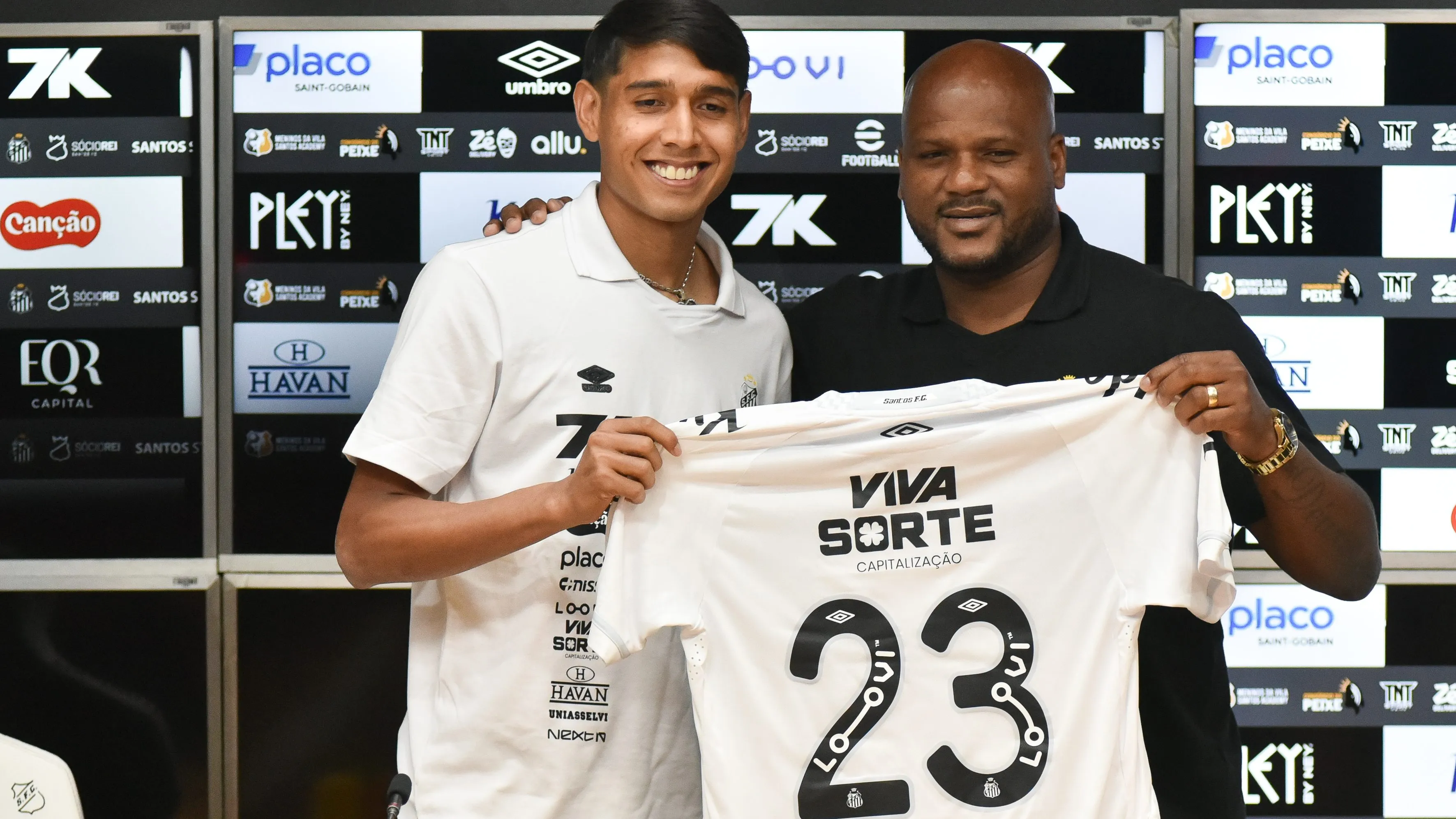 Alexis Duarte flopou no Santos - Foto: Jota Erre/AGIF.