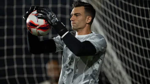 Leo Jardim goleiro do Vasco durante aquecimento antes da partida contra o Volta Redonda no estadio Sao Januario pelo campeonato Carioca 2026.