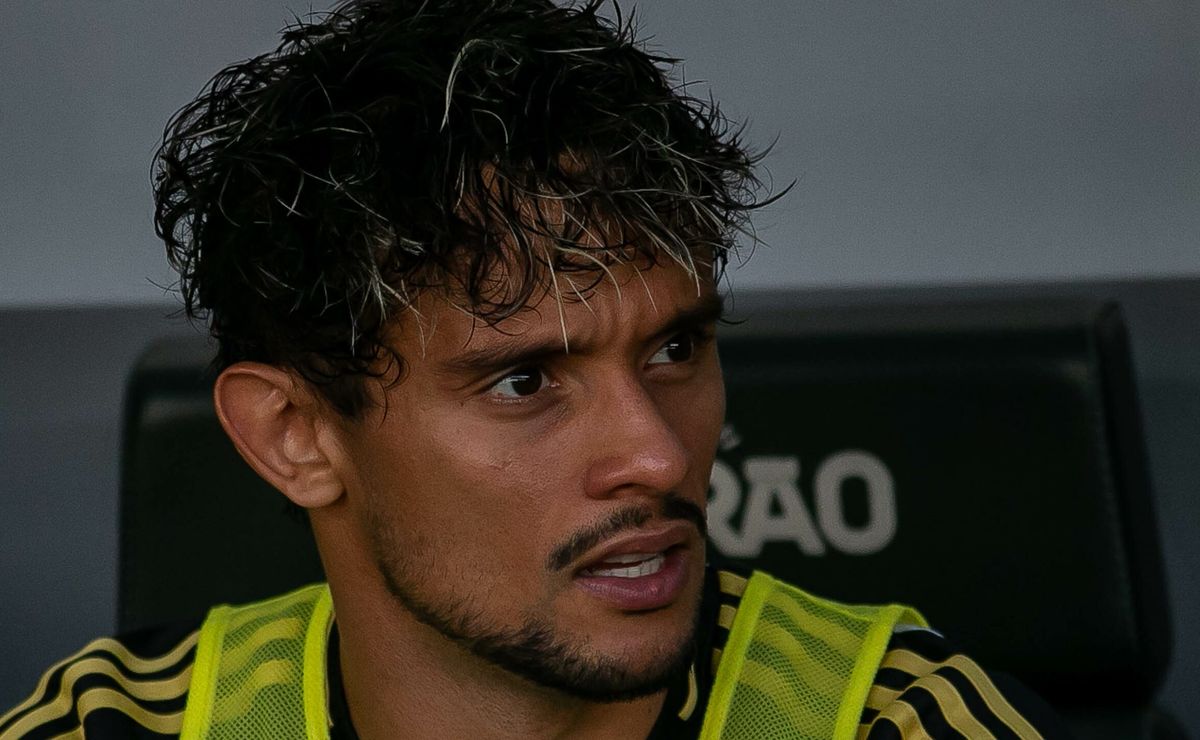 Scarpa manda recado ao vivo para Willian Bigode e exige: “Não vejo a hora de receber o que é meu”