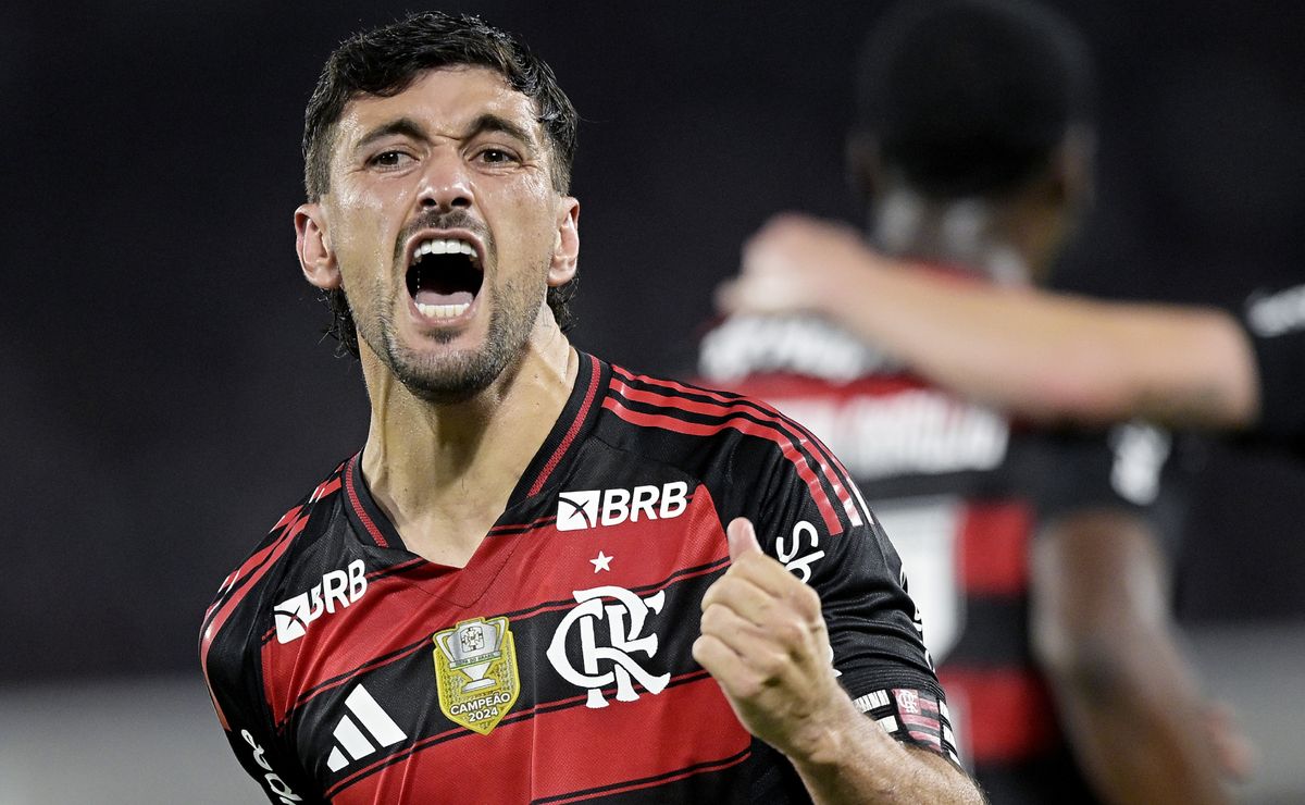 Arrascaeta faz história no Flamengo, chega a 100 gols e entra para a elite dos ídolos