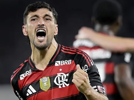 Arrascaeta bate 100 gols pelo Flamengo e comemora feito histórico