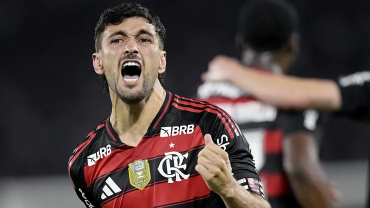Arrascaeta fez história no Flamengo ao marcar 100 gols pelo clube - Foto: Alexandre Loureiro/AGIF