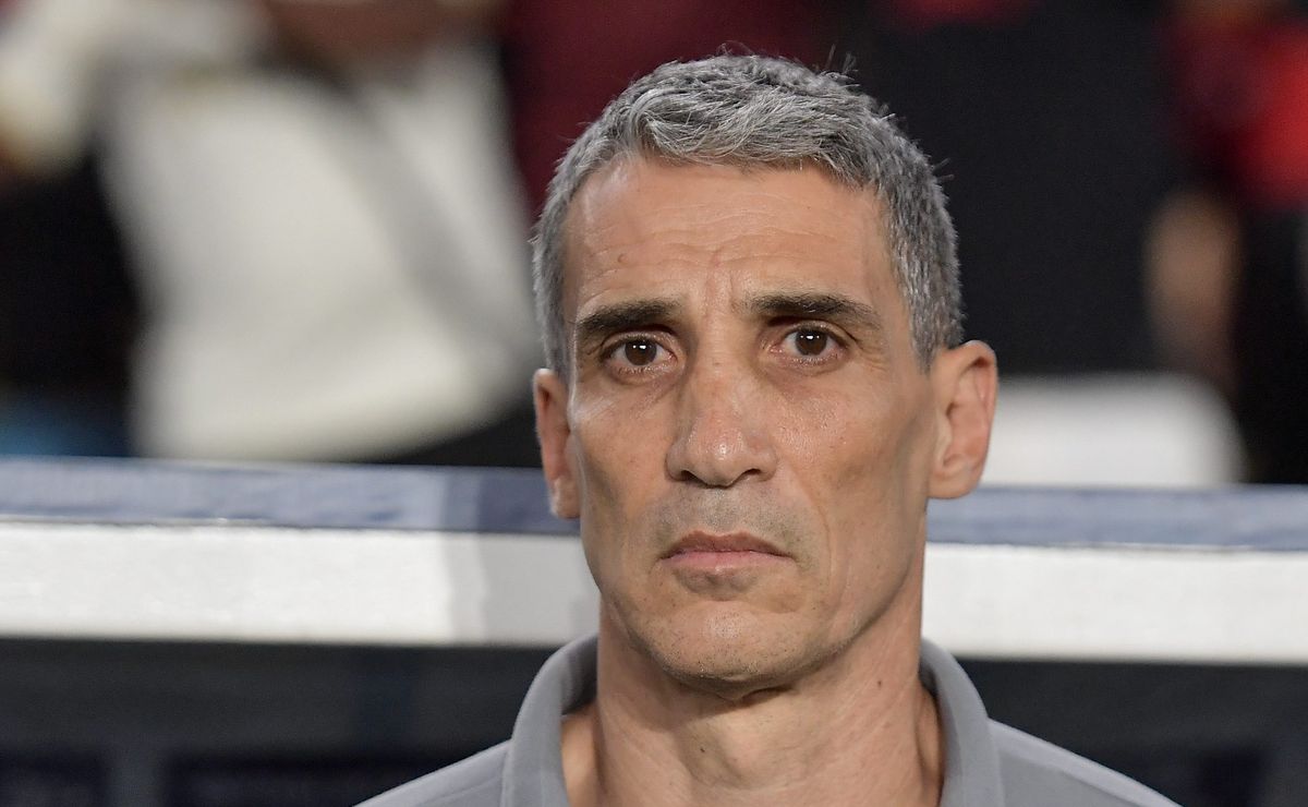 Vasco aumenta lista de opções e Vojvoda e Artur Jorge são nomes debatidos internamente