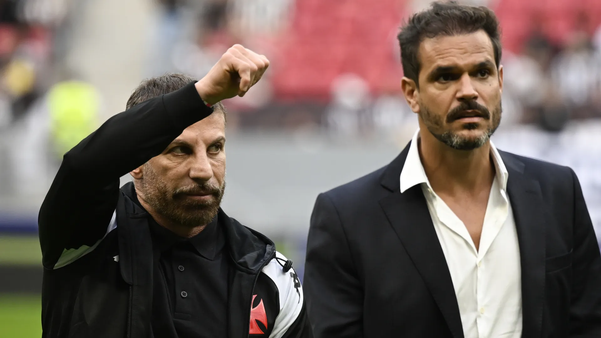 Pedrinho e Admar analisam o mercado em busca de um novo treinador – Foto: Mateus Bonomi/AGIF