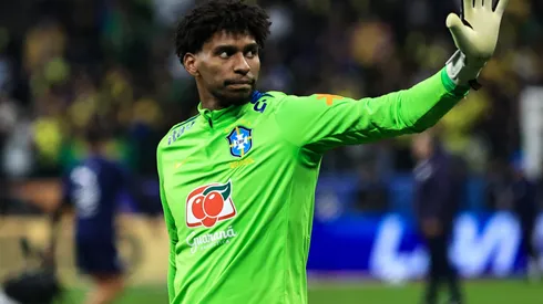 Hugo Souza sonha em ir para a Copa.