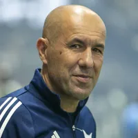 Volta de Leonardo Jardim está descartada por agora no Cruzeiro