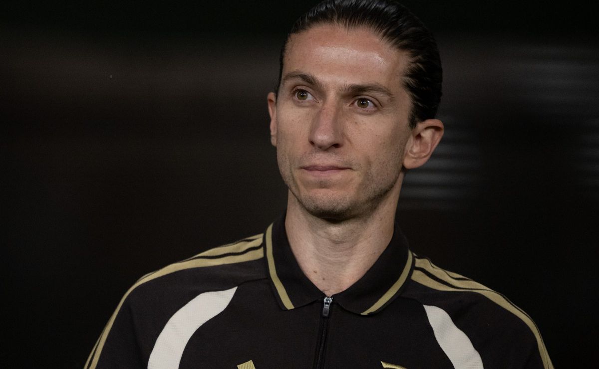 Torcida do Flamengo se divide sobre o técnico Filipe Luís antes da decisão da Recopa Sul-Americana