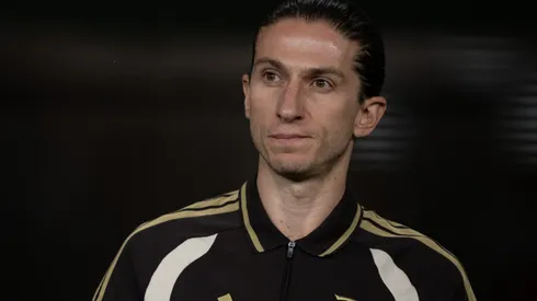 Filipe Luís vem sofrendo questionamentos da torcida do Flamengo