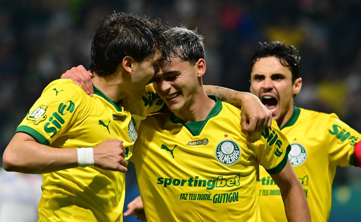 Ramón Sosa supera Maurício em números e ganha força no Palmeiras em 2026