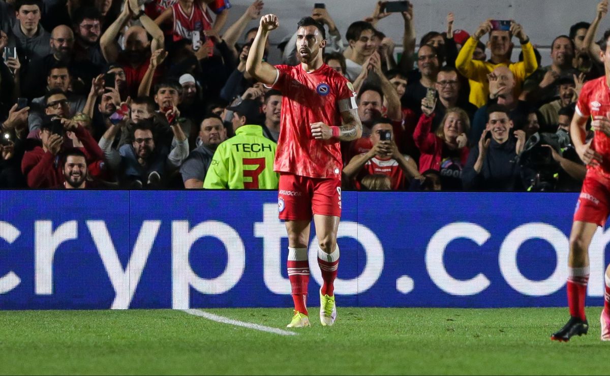 Alvo do Fluminense, Gabriel Ávalos já marcou contra o Tricolor na Copa Libertadores de 2023