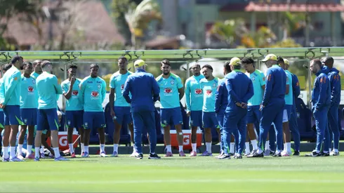 Carlo Ancelotti, técnico da Seleção Brasileira durante treino na Granja Comary em Teresopolis (RJ), nesta quarta-feira (3). A equipe se prepara para enfrentar o Chile pelas Eliminatorias da Copa do Mundo 2016. Foto: Marlon Costa/AGIF