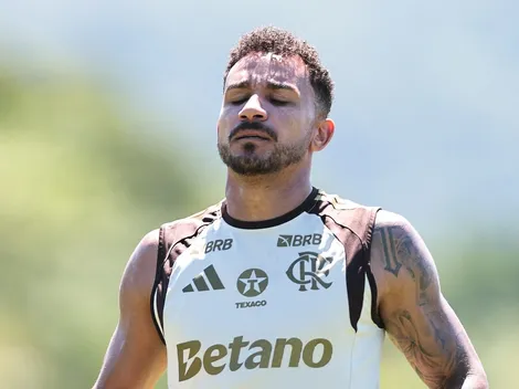 Danilo se reúnem com jogadores do Flamengo e pedem foco