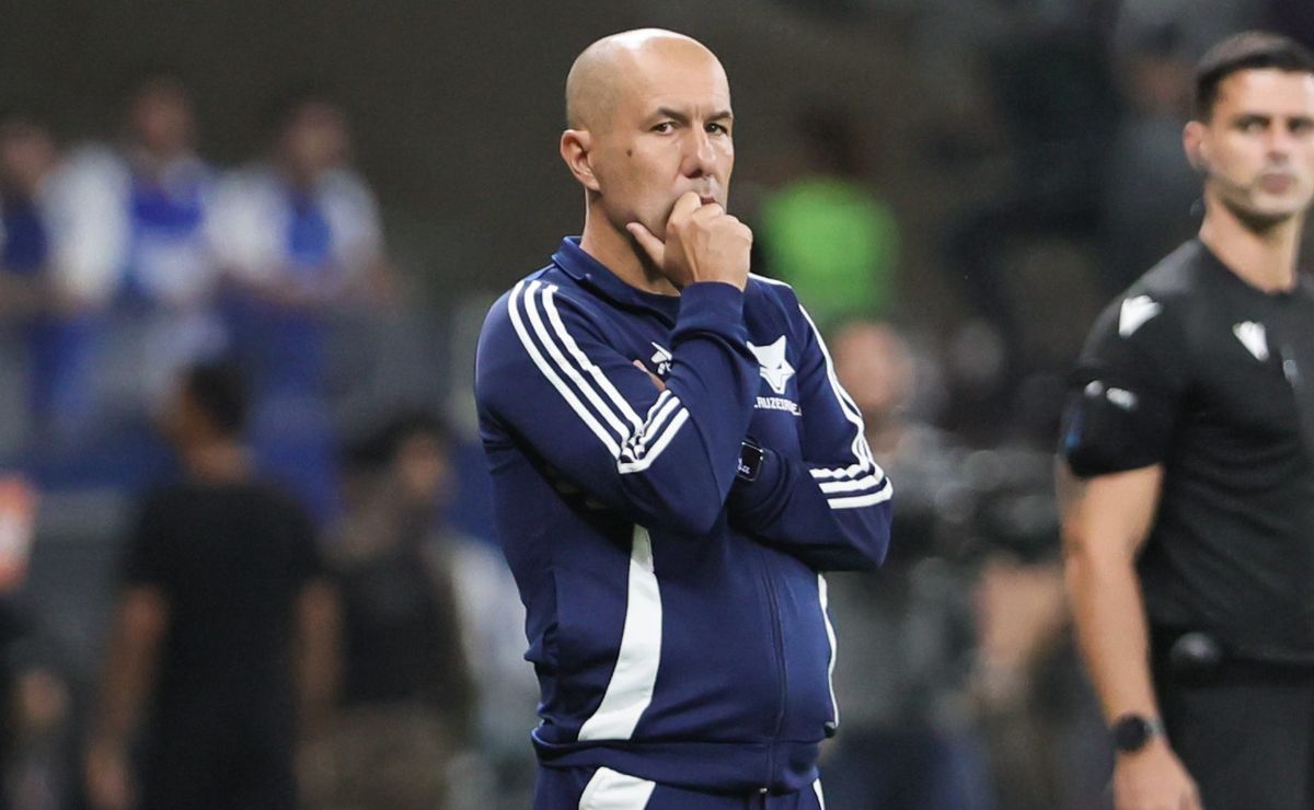 Leonardo Jardim é sonho do Vasco, que tenta convencer técnico a voltar ao Brasil após saída do Cruzeiro