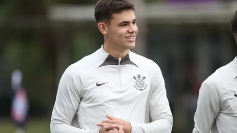 SP – SAO PAULO – 25/06/2024 – CORINTHIANS, TREINO – Gabriel Moscardo jogador do Corinthians durante treino no Centro de Treinamento CT Joaquim Grava. Foto: Reinaldo Campos/AGIF