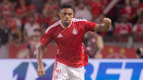 Victor Gabriel será testado em treino e pode ser liberado – Foto: Maxi Franzoi/AGIF