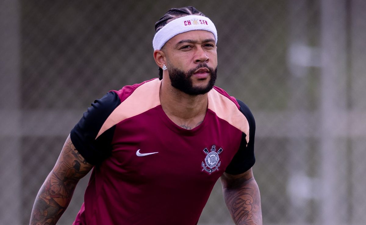 Preocupação com situação física de Memphis provoca plano no departamento médico para potencializar Libertadores