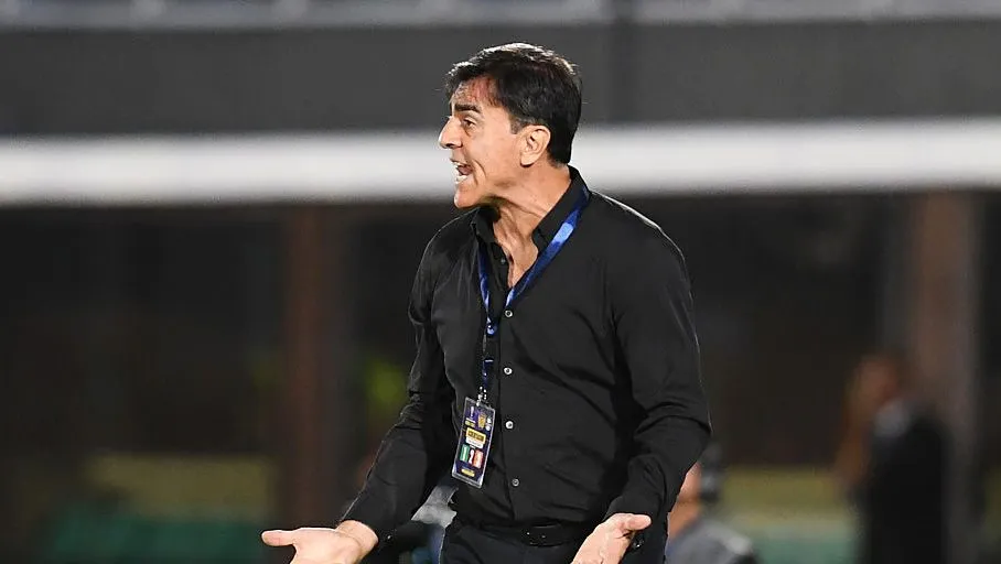 Quinteros, técnico do Independiente. Foto: Christian Alvarenga/Getty Images