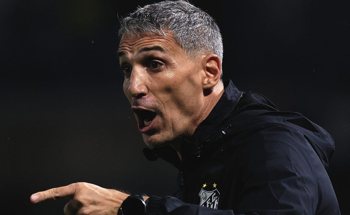 Vojvoda dá liberdade a Neymar, Santos vence o Vasco e alivia pressão no Brasileirão