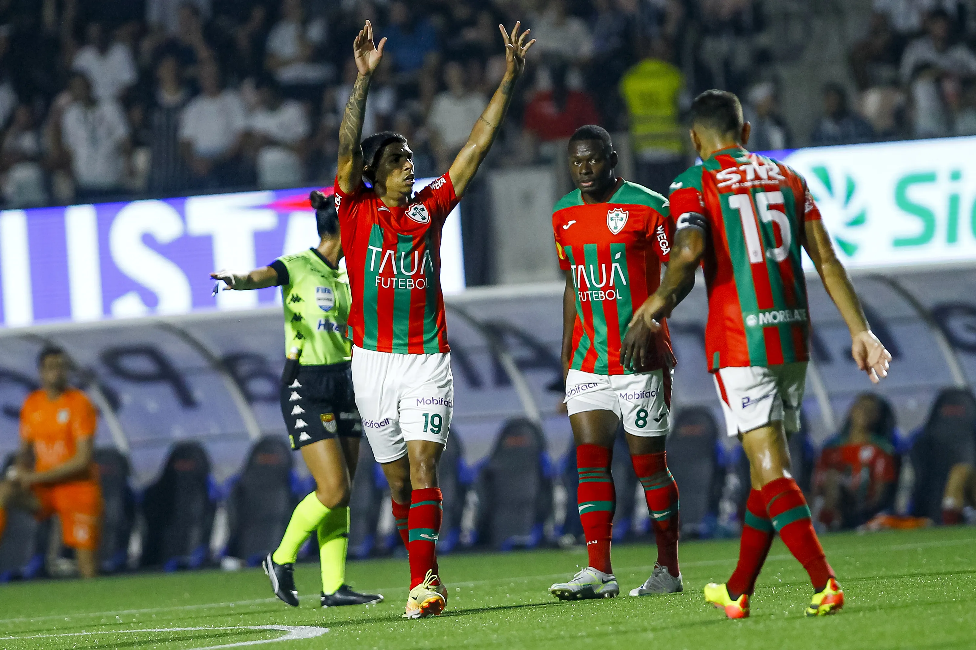 Maceió atuando pela Lusa no ano passado. Foto: Marco Miatelo/AGIF