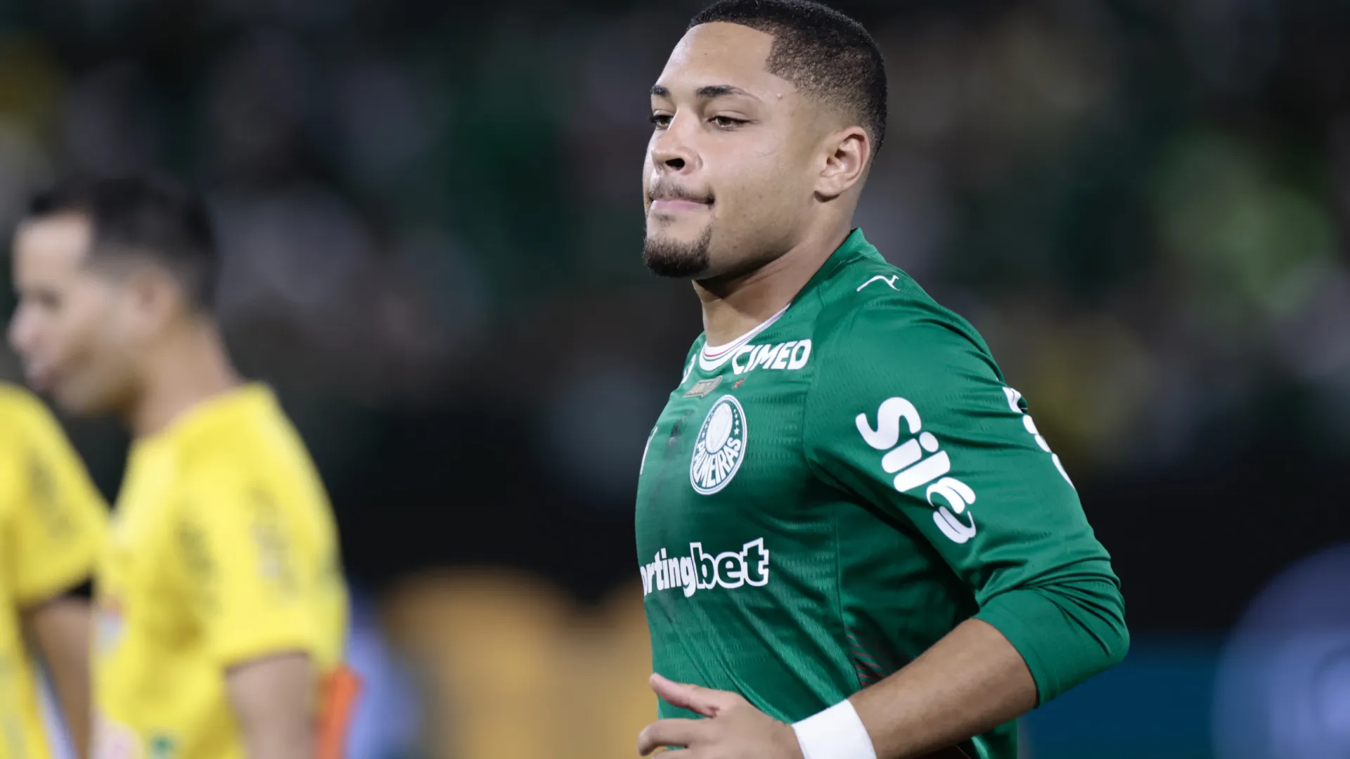 Vitor Roque em campo pelo Palmeiras em 2026 – Foto: Marcello Zambrana/AGIF