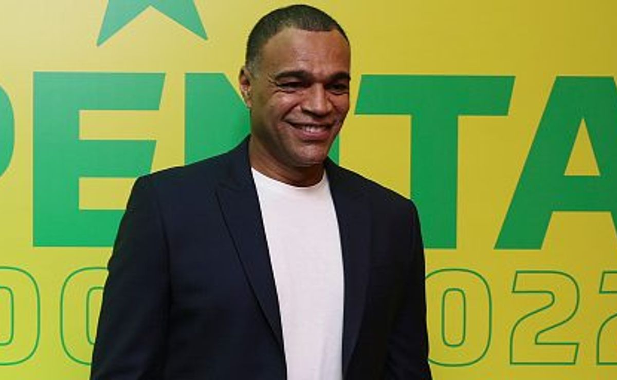 Denílson se rende a Carlo Ancelotti, 4 meses antes da Copa do Mundo: “Respeito que tínhamos perdido”