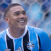 Carlos Vinícius tem mais gols que Dudu e Hulk em 2026