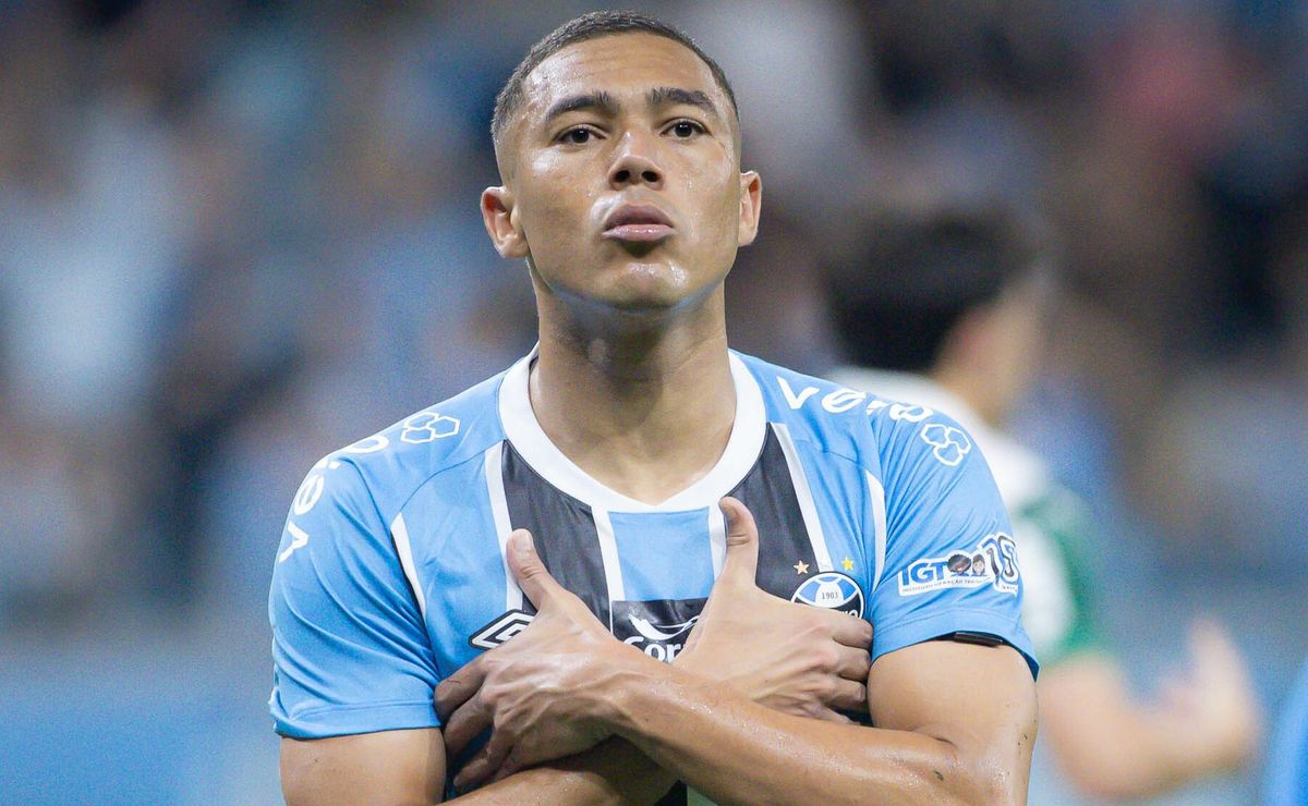 Carlos Vinícius e Borré duelam por artilharia no Gre-Nal decisivo do Gauchão