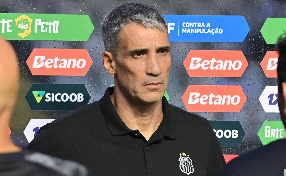 Vojvoda entra pressionado contra o Vasco e confronto é decisivo para o futuro