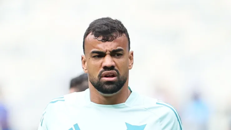 - Fabricio Bruno jogador do Cruzeiro durante aquecimento antes da partida contra o Fluminense no estadio Mineirao