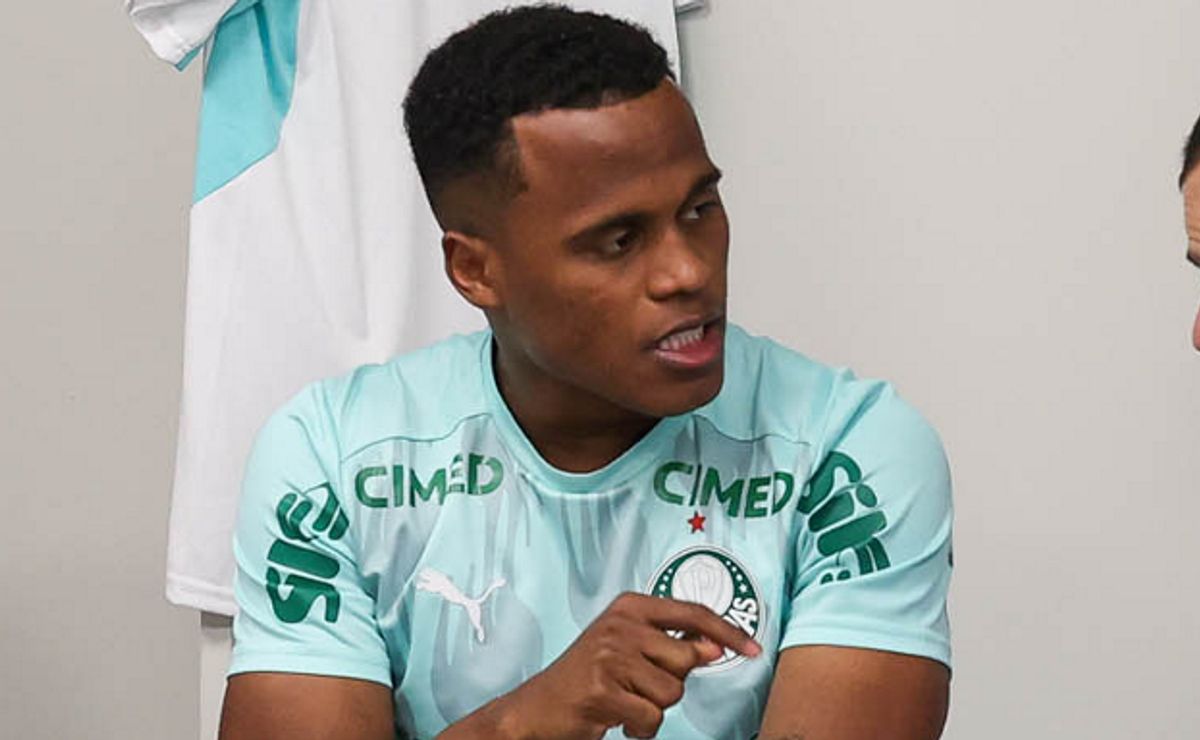 Palmeiras reage a Jhon Arias e entendimento é que colombiano está no melhor momento da carreira